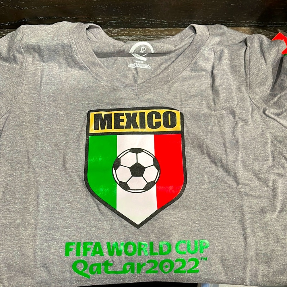FIFA World Cup V-neck T - Medium